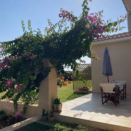 Dom wakacyjny House With Garden In - 10' From Center *